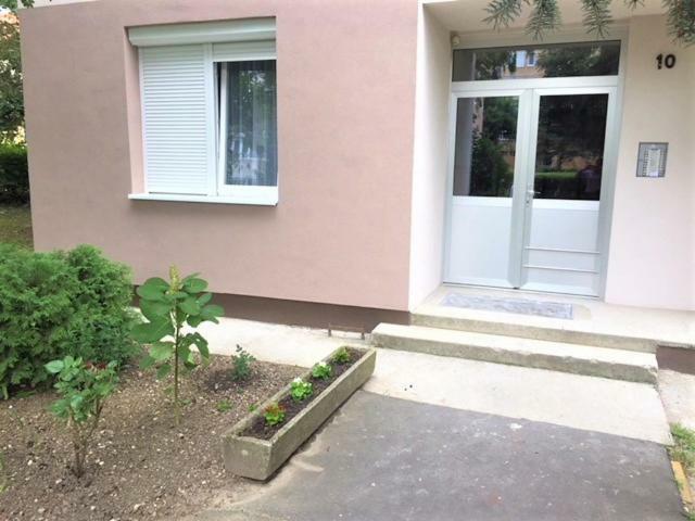 Ferienwohnung Miracle Apartman Sárvár Exterior foto